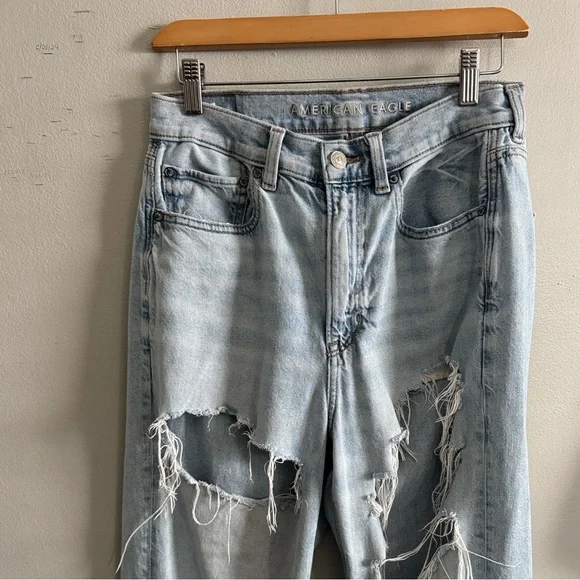 American Eagle destroyed Baggy straight light Wash Jean size 6 - Picture 4 of 9